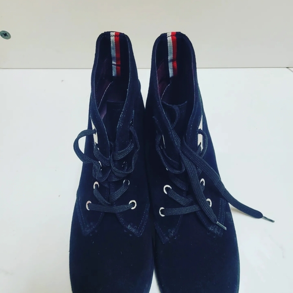 Tommy Hilfiger Shoes - Picture 2 of 4